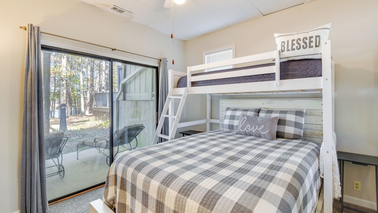 Photo of Bedroom in Martin
