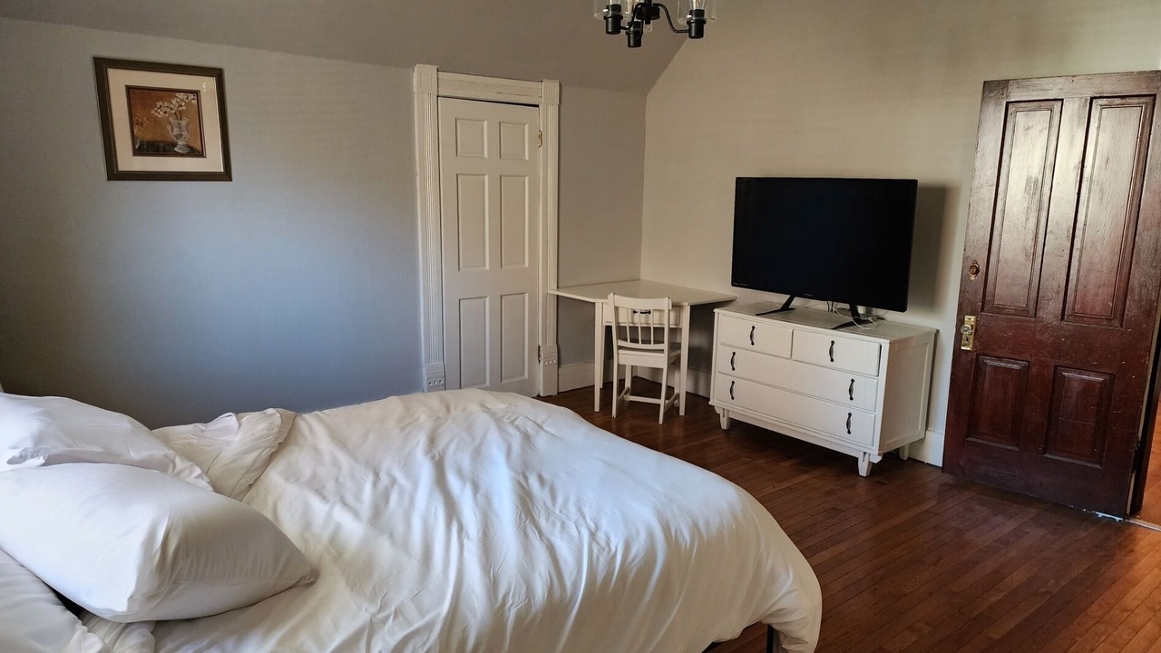 Photo of Bedroom in Lafayette