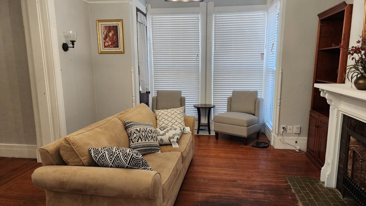 Photo of Livingroom in Lafayette