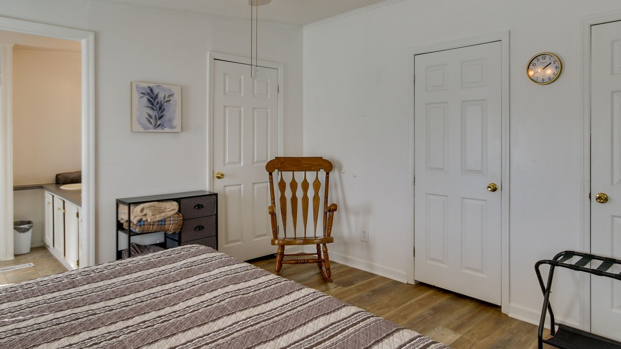 Photo of Bedroom in Hollands Landing