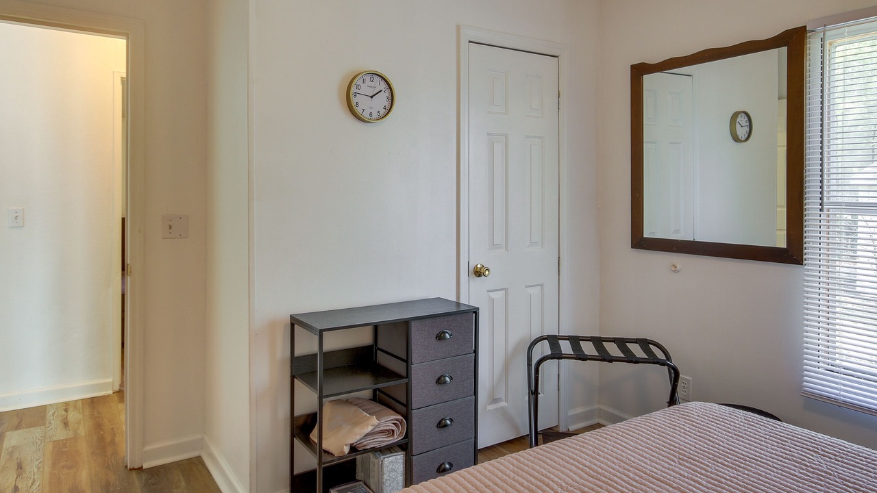 Photo of Bedroom in Hollands Landing