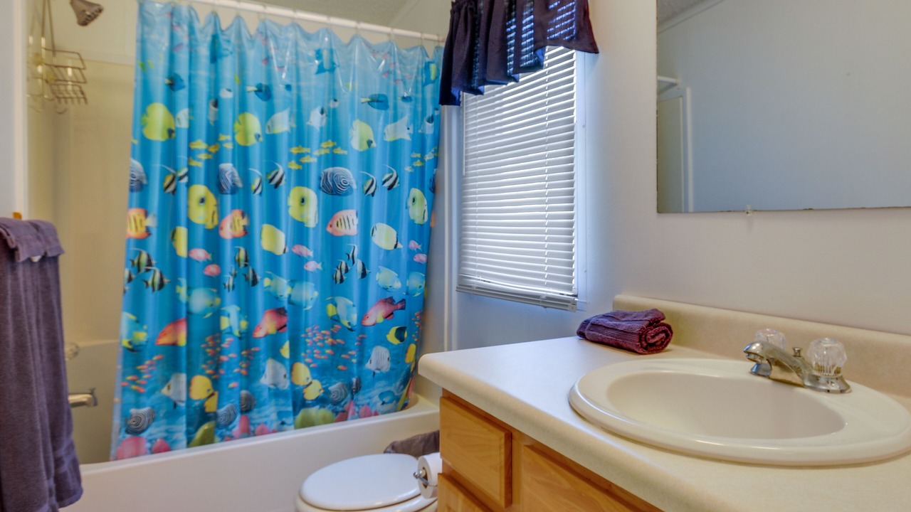 Photo of Bathroom in Hollands Landing