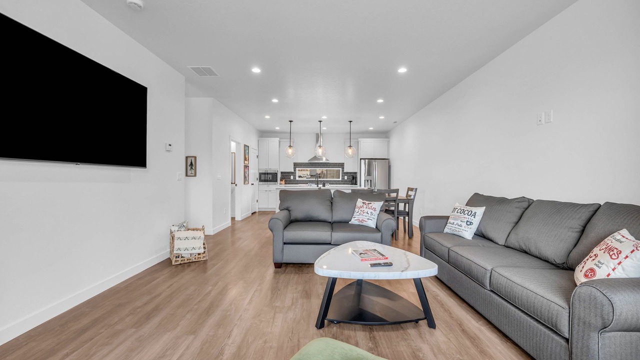 Photo of Livingroom in Mountain Green