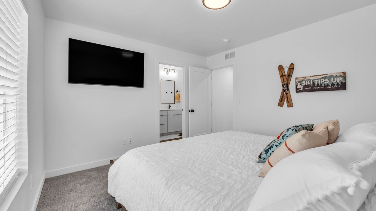 Photo of Bedroom in Mountain Green