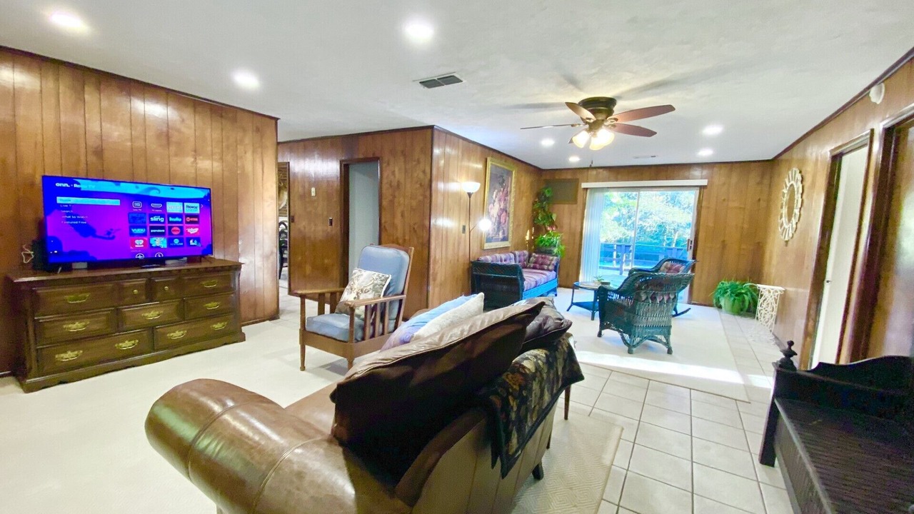 Photo of Livingroom in Hatton