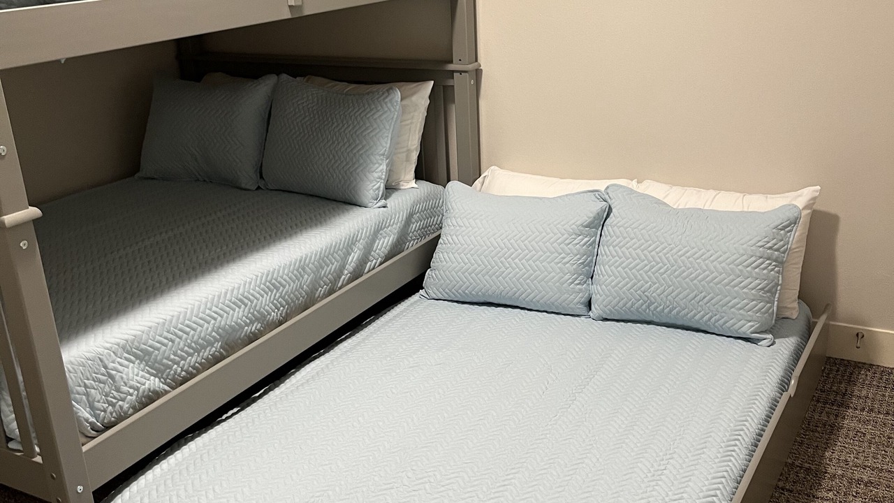 Photo of Bedroom in Arnolds Park