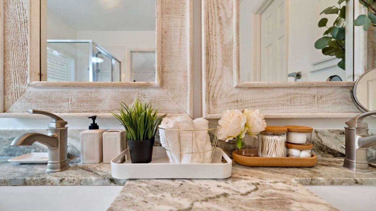 Photo of Bathroom in Clodine