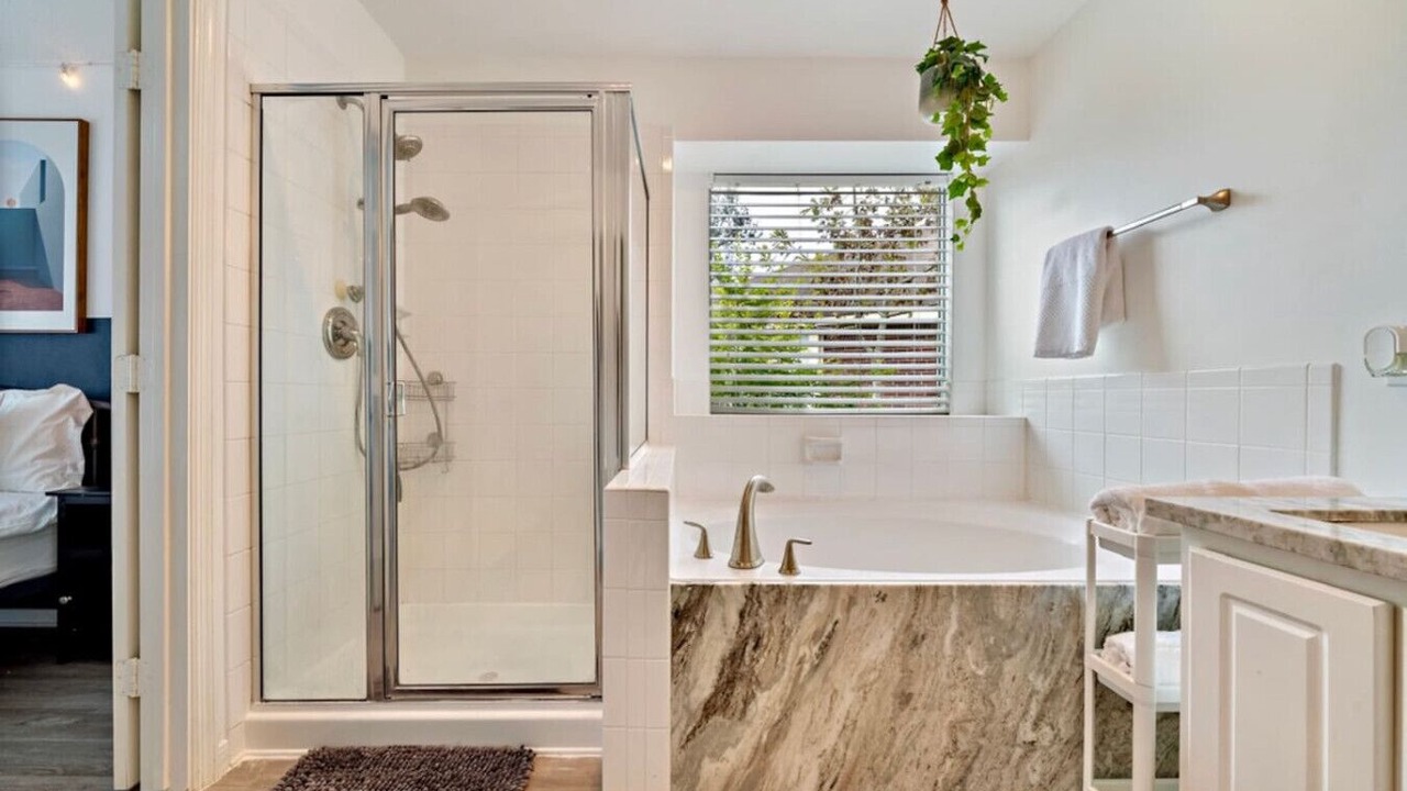 Photo of Bathroom in Clodine