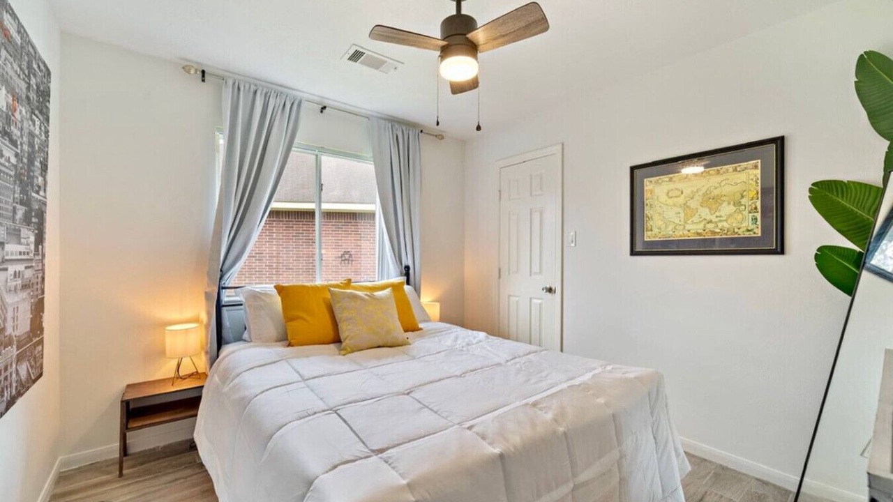 Photo of Bedroom in Clodine