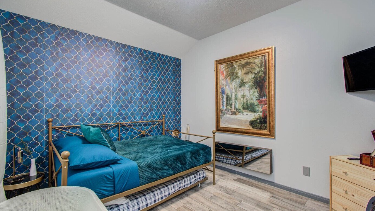 Photo of Bedroom in Clodine