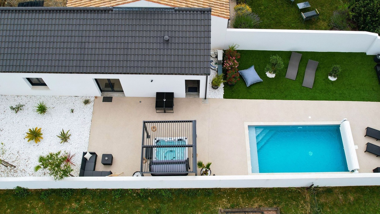 Photo of Outdoor in Courcon