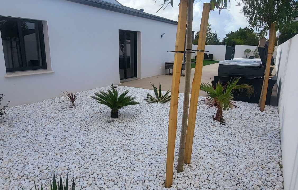 Photo of Outdoor in Courcon