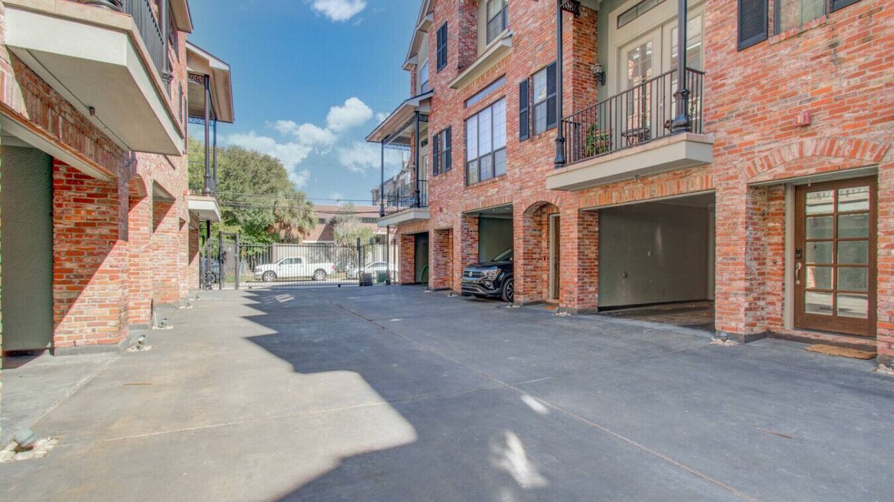 Photo of Outdoor in Riverside Terrace