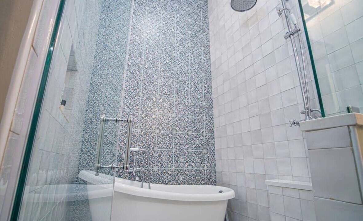 Photo of Bathroom in King William