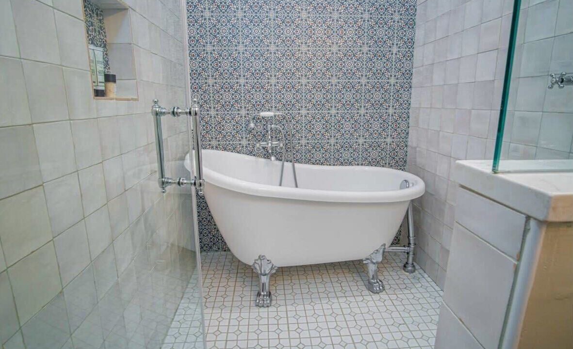 Photo of Bathroom in King William