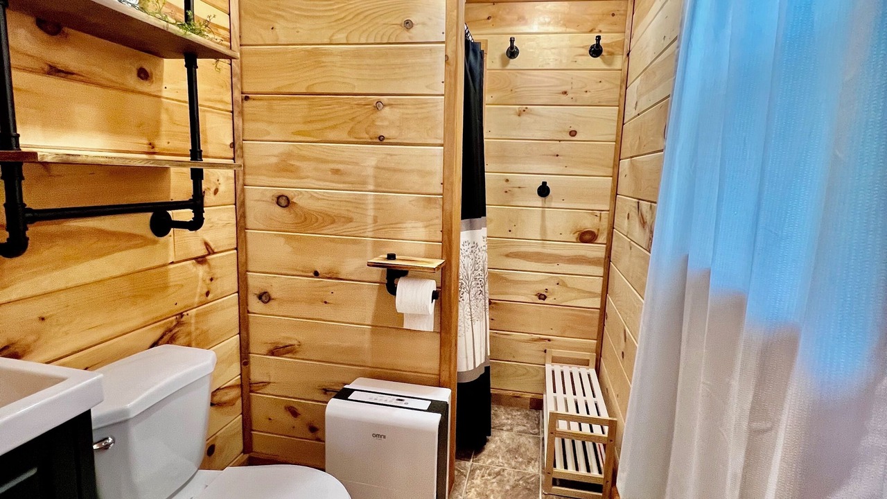 Photo of Bathroom in Rogersville
