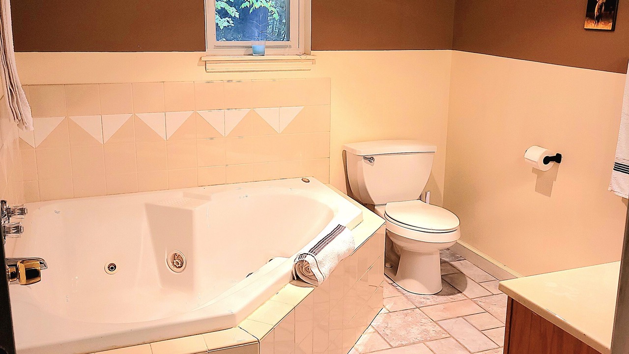 Photo of Bathroom in Millersburg