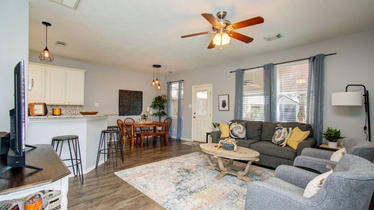 Photo of Livingroom in Dickinson