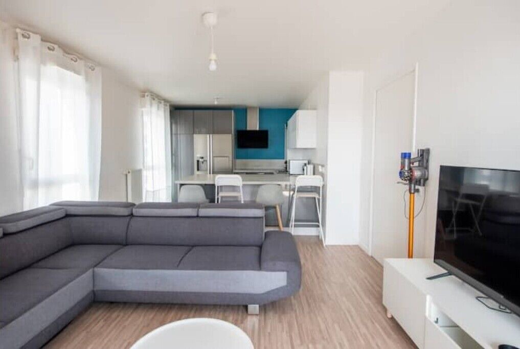 Photo of Livingroom in Center