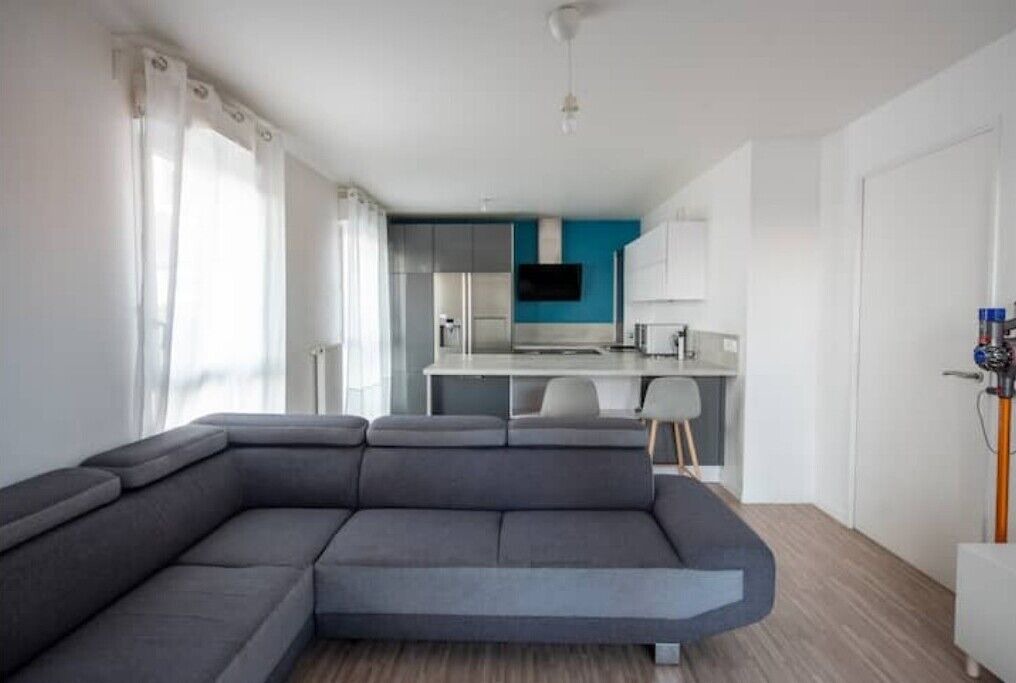 Photo of Livingroom in Center