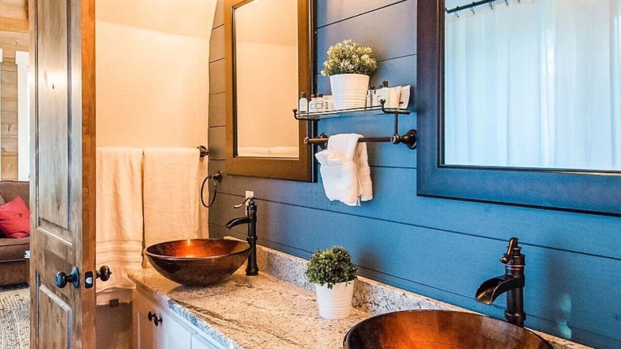 Photo of Bathroom in Lacy-Lakeview