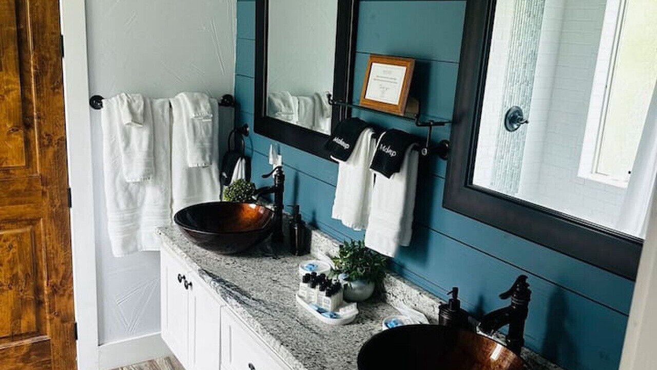 Photo of Bathroom in Lacy-Lakeview