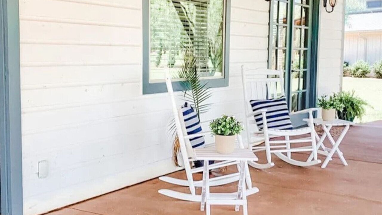Photo of Patio Balcony in Lacy-Lakeview