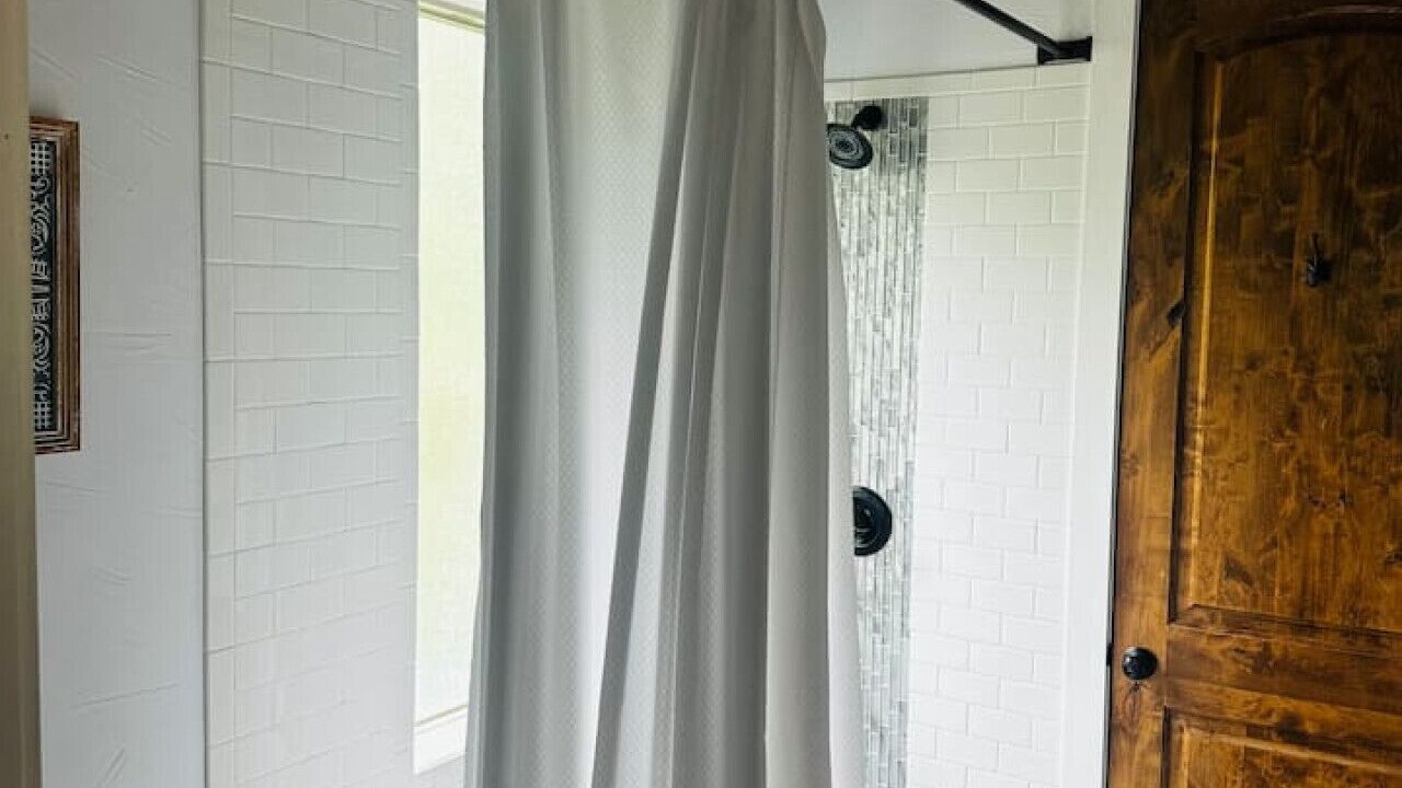 Photo of Bathroom in Lacy-Lakeview