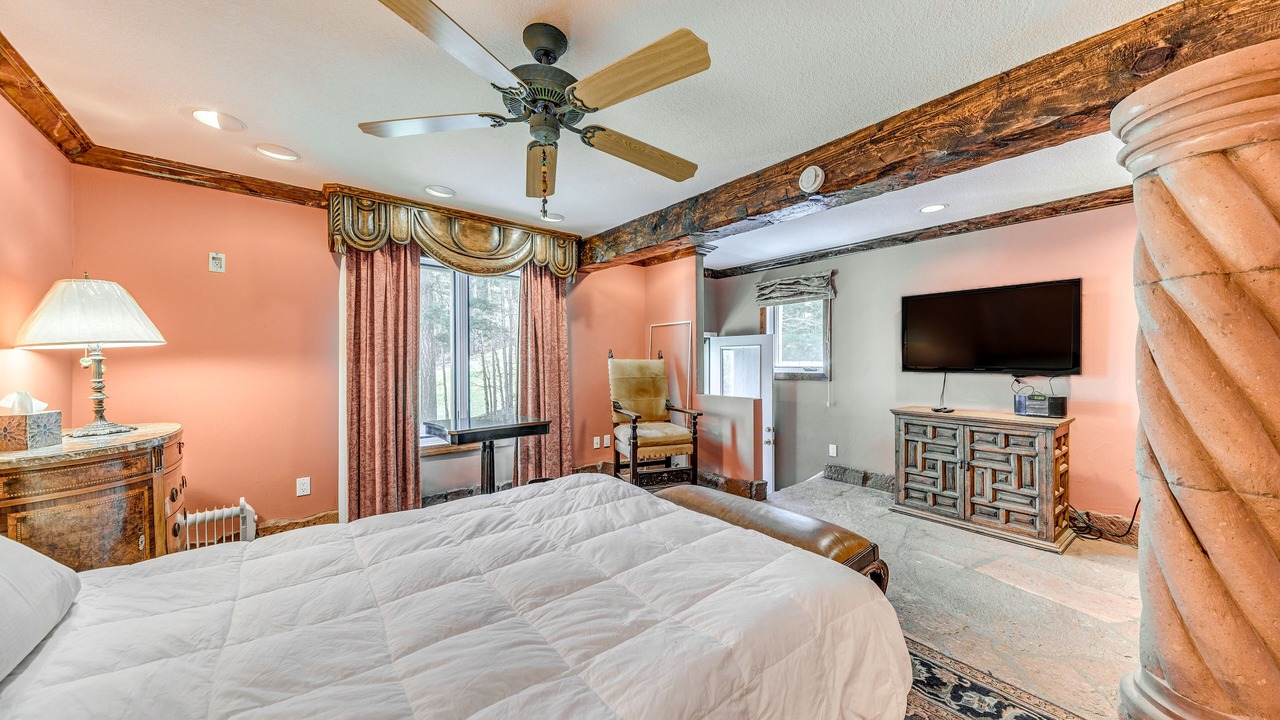 Photo of Bedroom in Cloudcroft