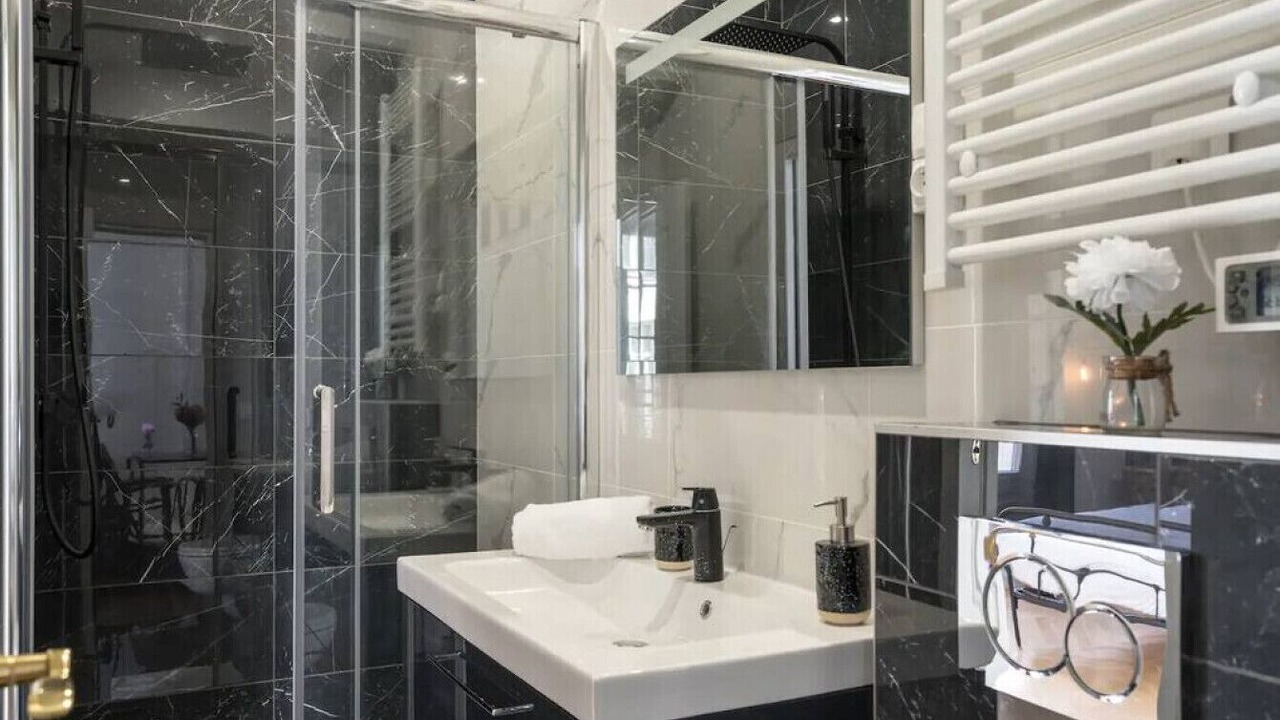 Photo of Bathroom in Vivienne