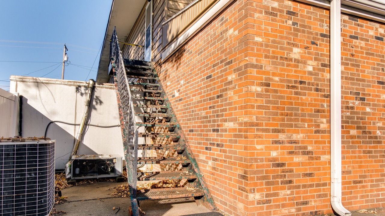 Photo of Others in Robinson