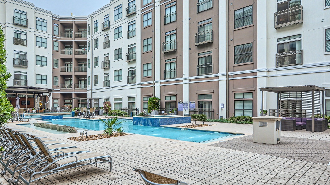 Photo of Outdoor in Oak Lawn