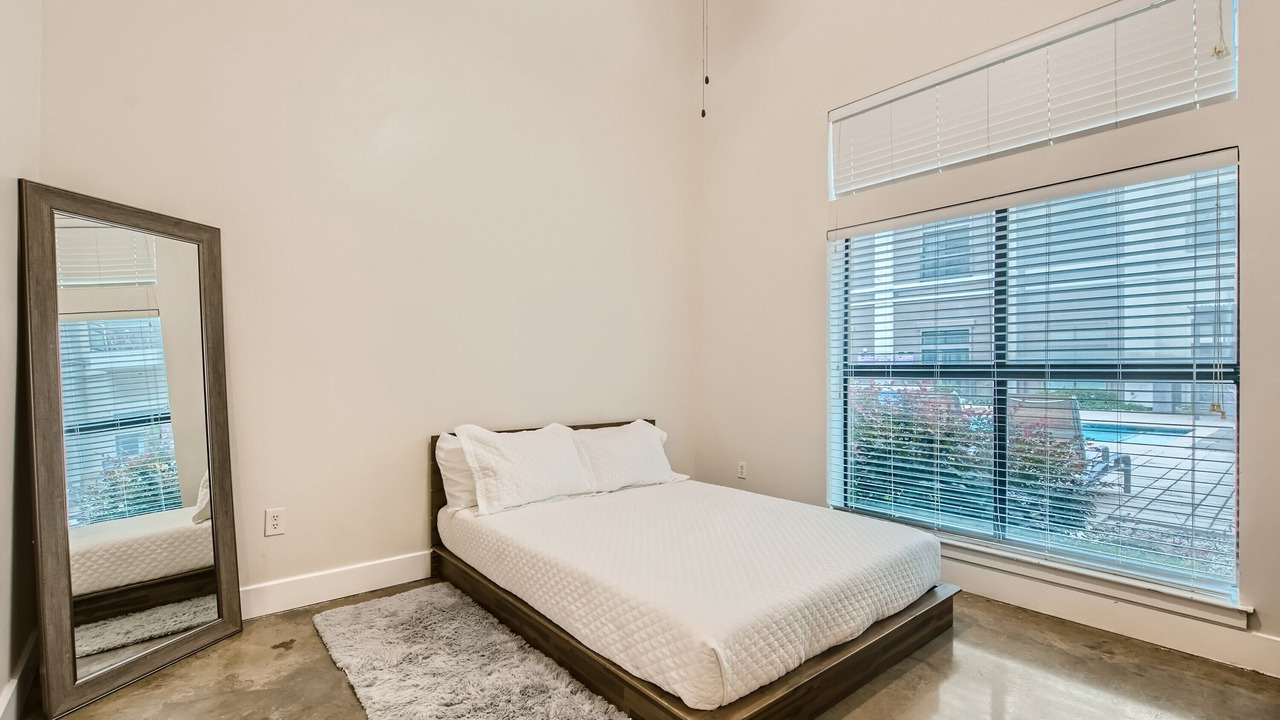 Photo of Bedroom in Oak Lawn