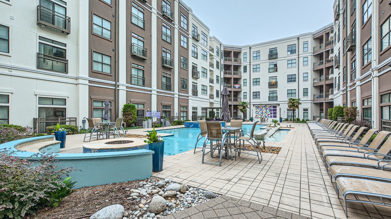 Photo of Outdoor in Oak Lawn