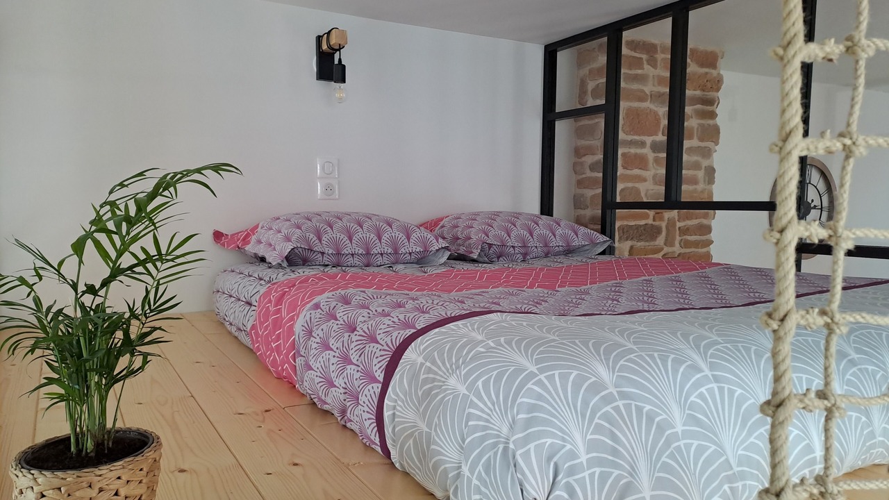 Photo of Bedroom in Montbeliard