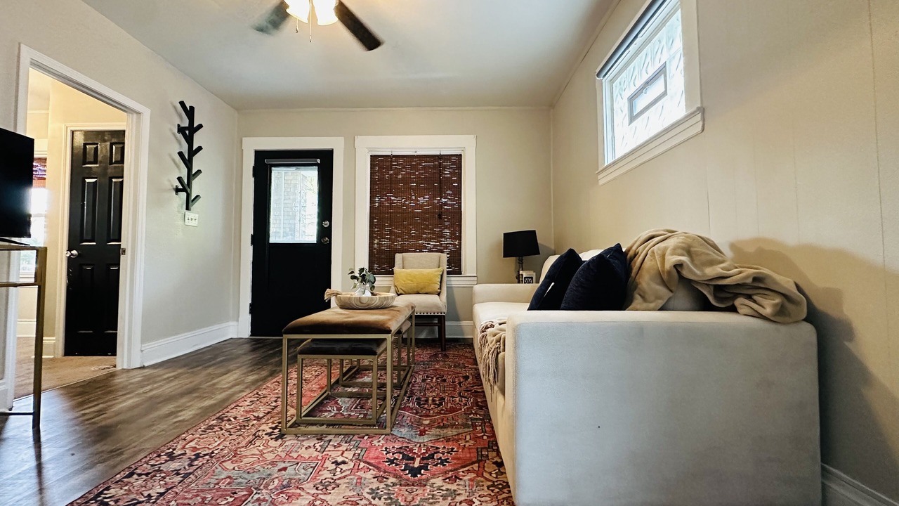 Photo of Livingroom in Lakewood