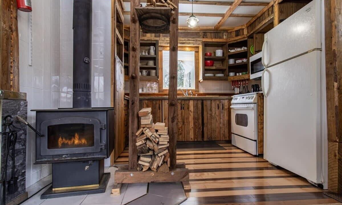 Photo of Kitchen in Notre-Dame-de-Lourdes