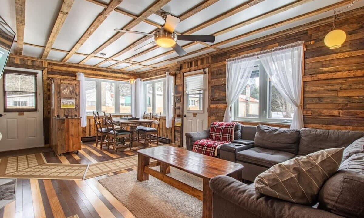 Photo of Livingroom in Notre-Dame-de-Lourdes