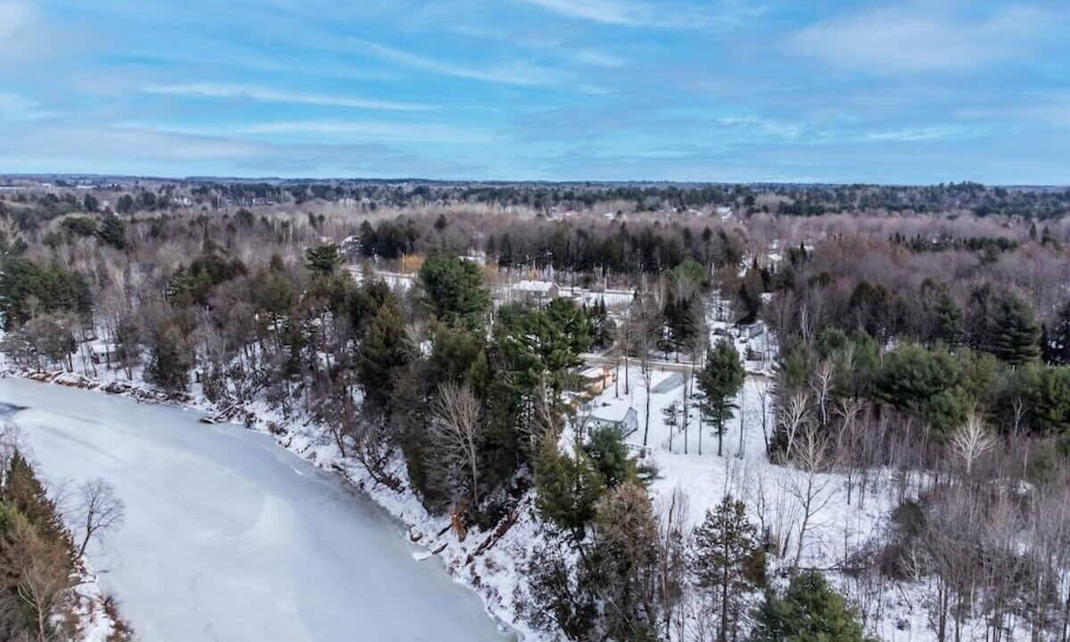Photo of Outdoor in Notre-Dame-de-Lourdes