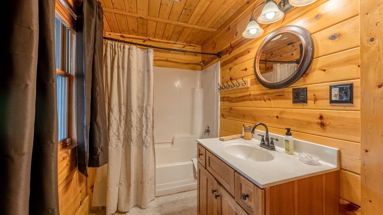 Photo of Bathroom in Mace