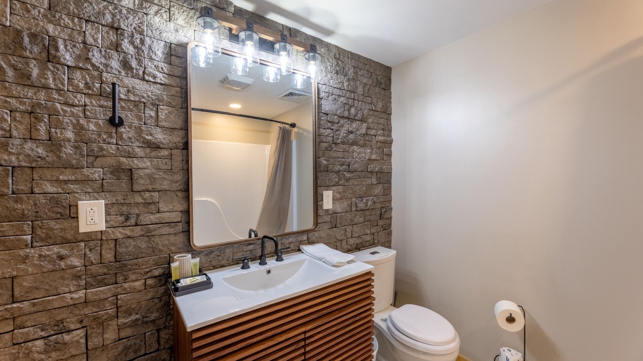 Photo of Bathroom in Mace