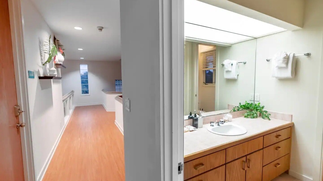 Photo of Bathroom in Hilo