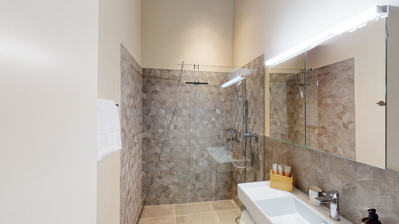 Photo of Bathroom in District 9