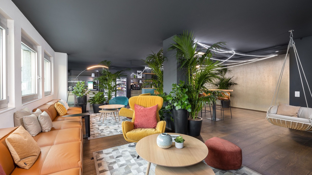 Photo of Others in District 9