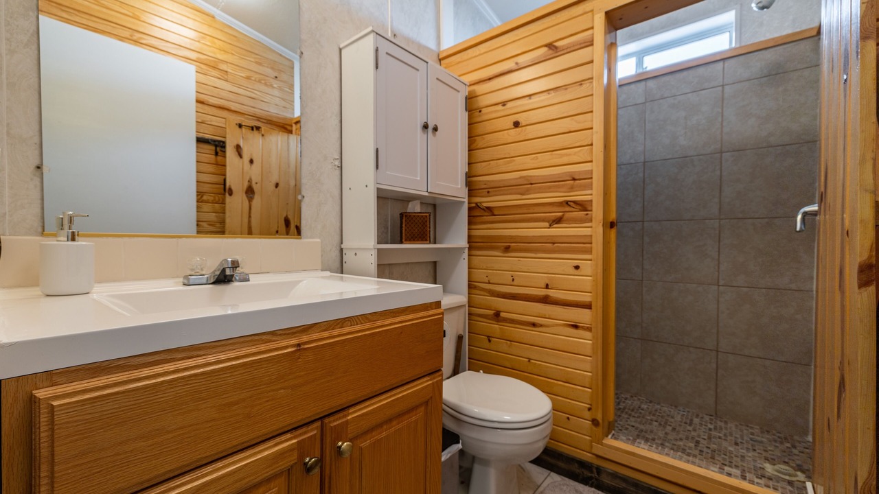 Photo of Bathroom in Clark