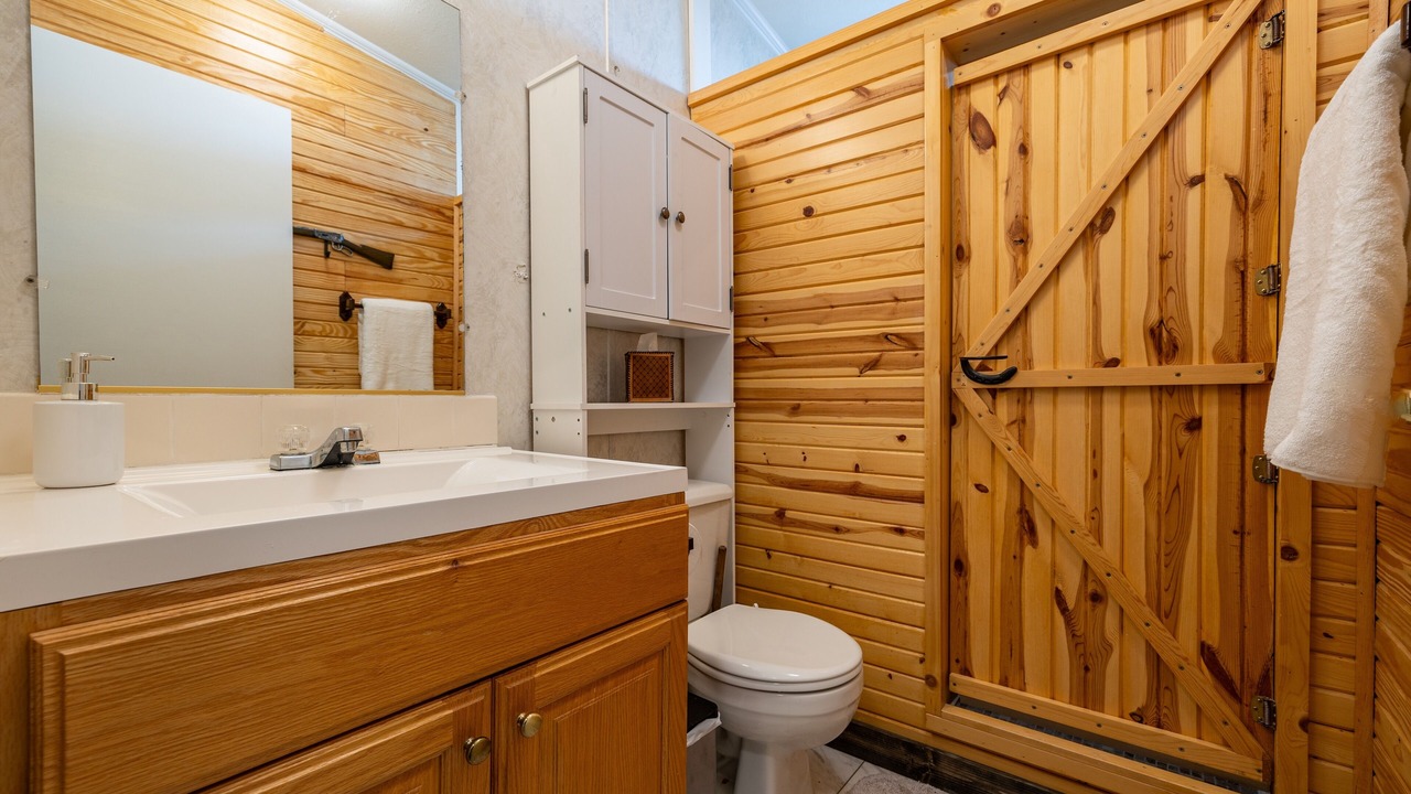 Photo of Bathroom in Clark