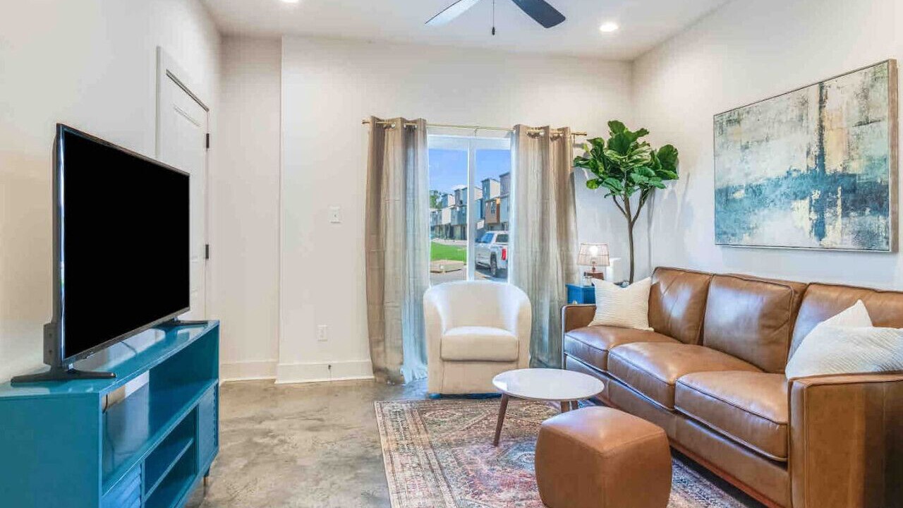 Photo of Livingroom in Lafayette