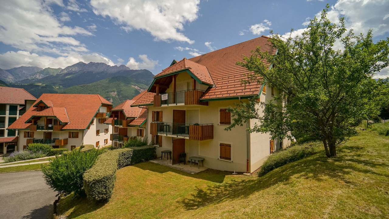 Photo of Others in Giez