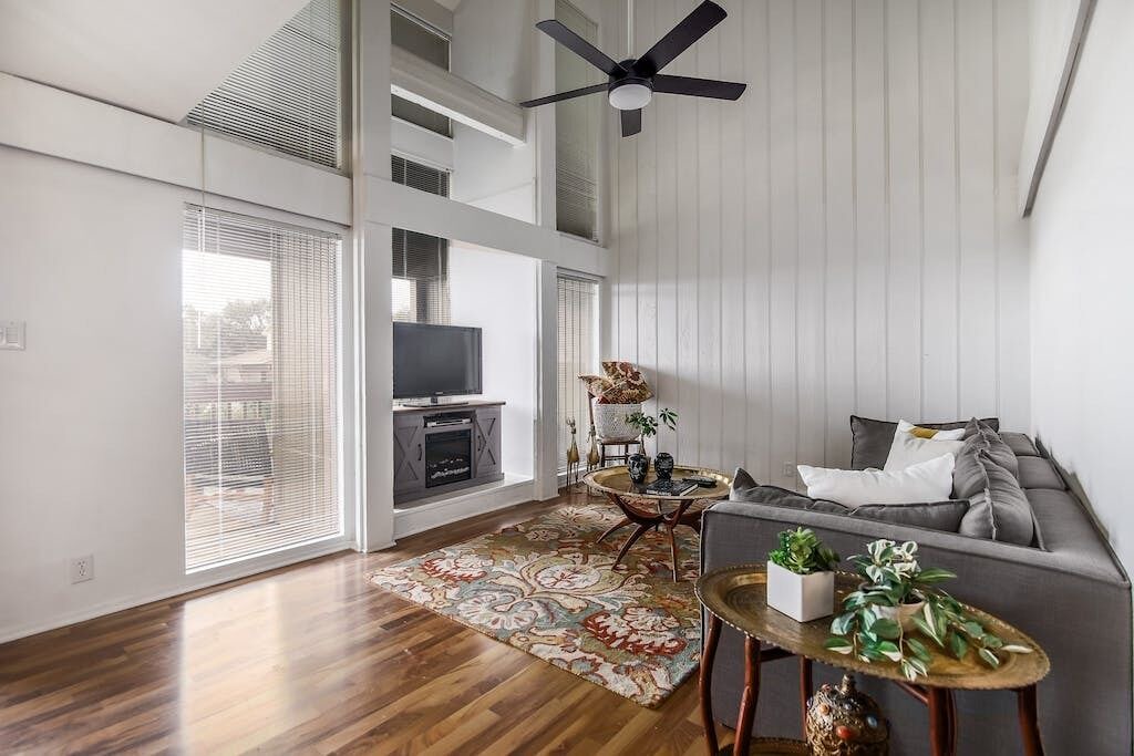 Photo of Bedroom in Point Venture