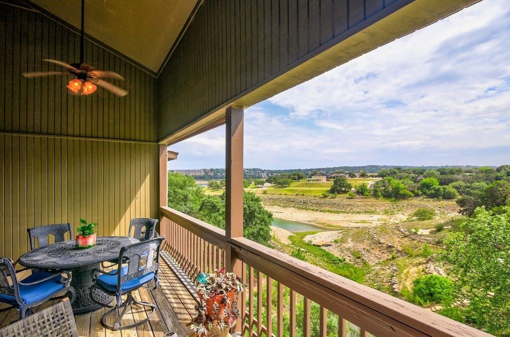 Photo of Patio Balcony in Point Venture